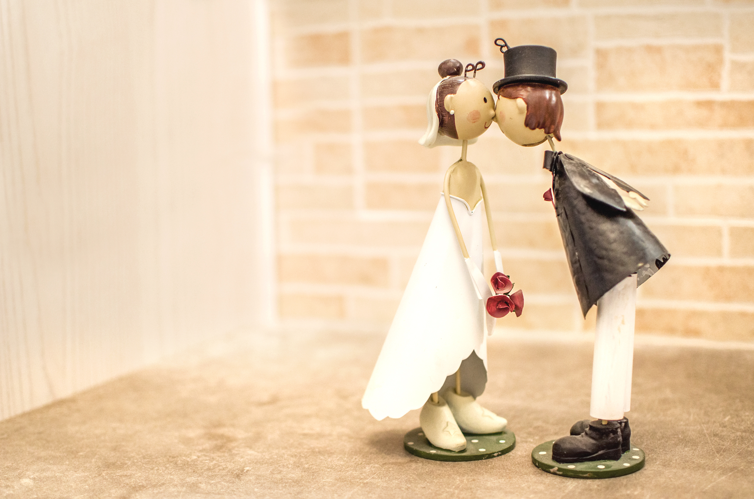 Il vostro matrimonio. La cura per ogni dettaglio. Parole d’ordine: fiori e wedding bag