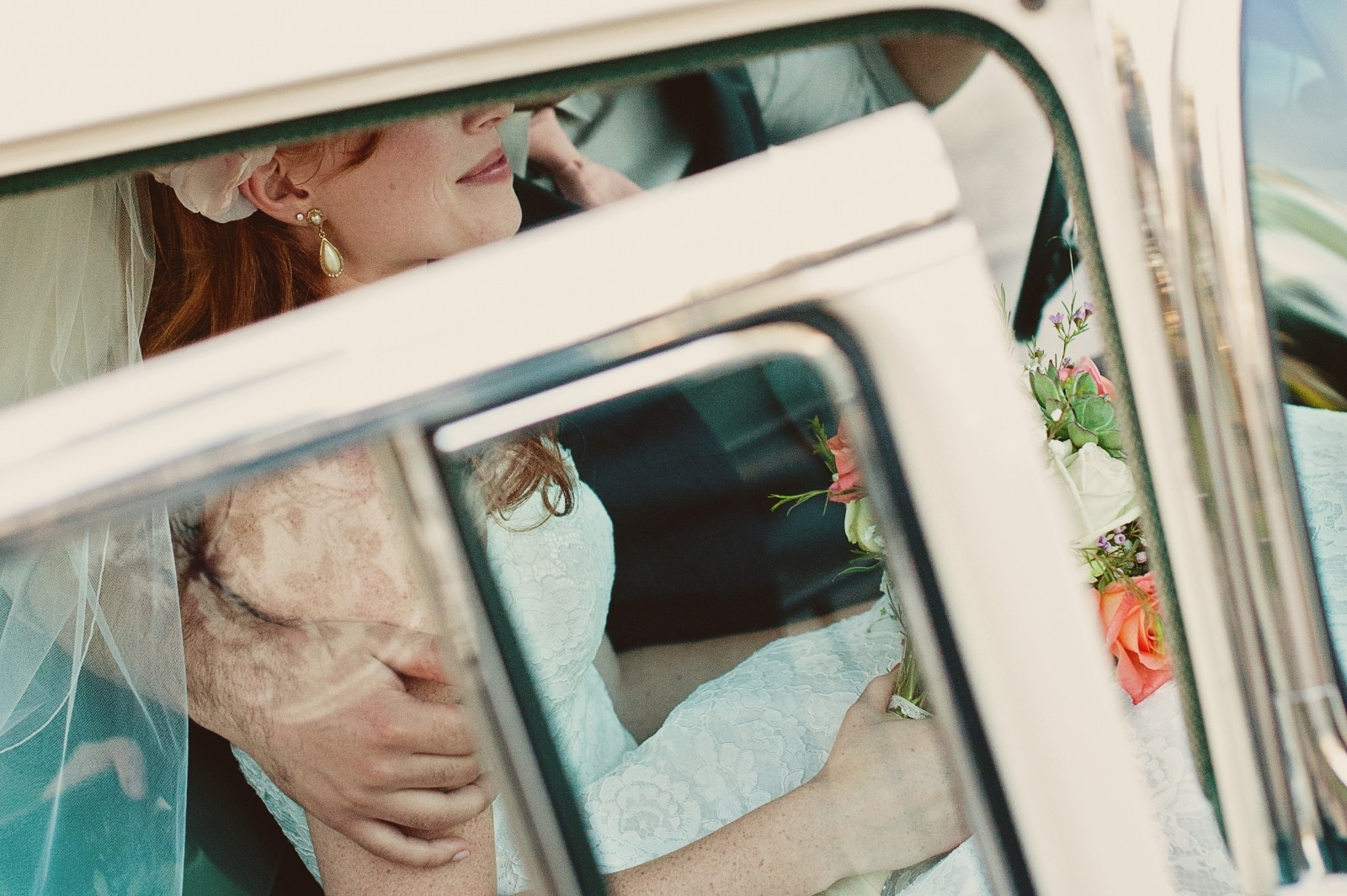 Bouquet da sposa. Quello a cascata è la vera scoperta per il 2018